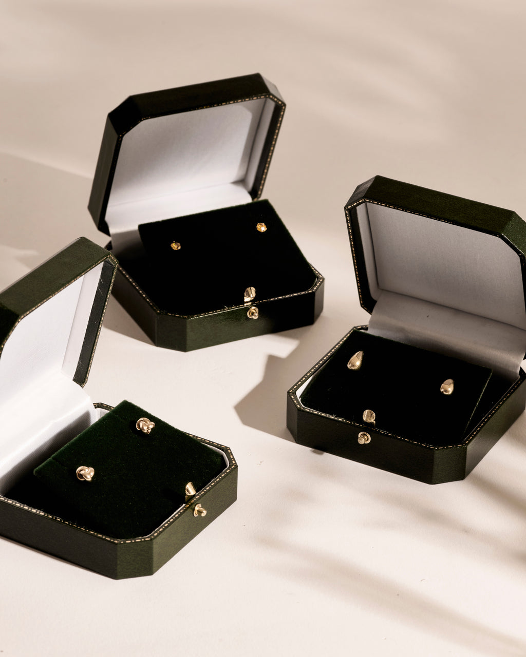 Solirah Sculpted Droplet Studs – 18K Gold